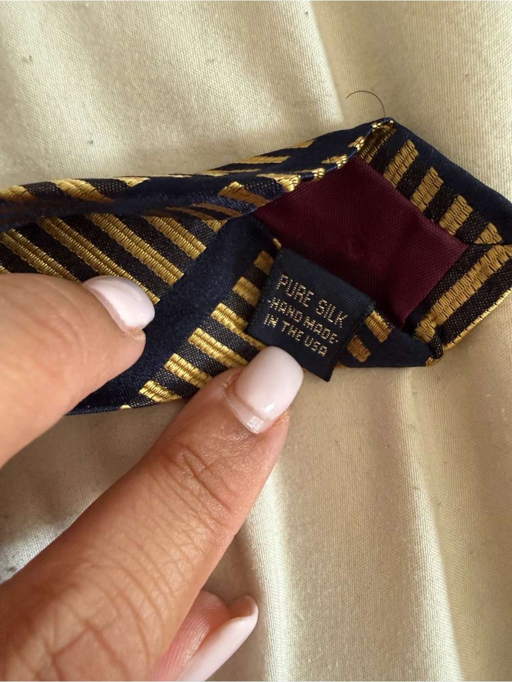 Vintage Kenson Classics by Citman Bros Handmade Silk Navy Gold Tie - Picture 6 of 6